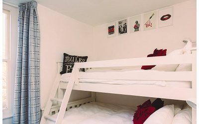 What is a triple bunkbed?