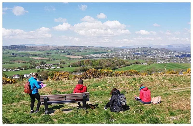 Jessica-Emsley-Art-Walks-Group Jessica-Emsley-Art-Walks-Group