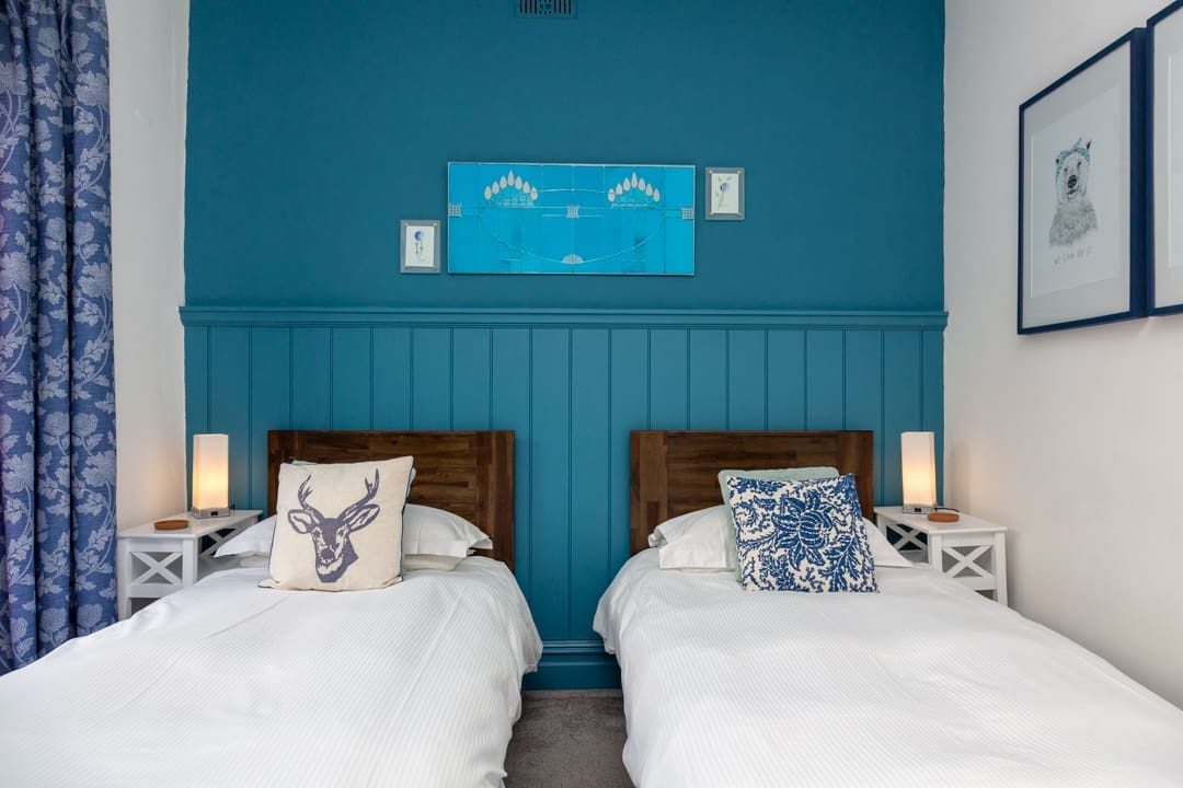 Mackintosh as a twin bedroom